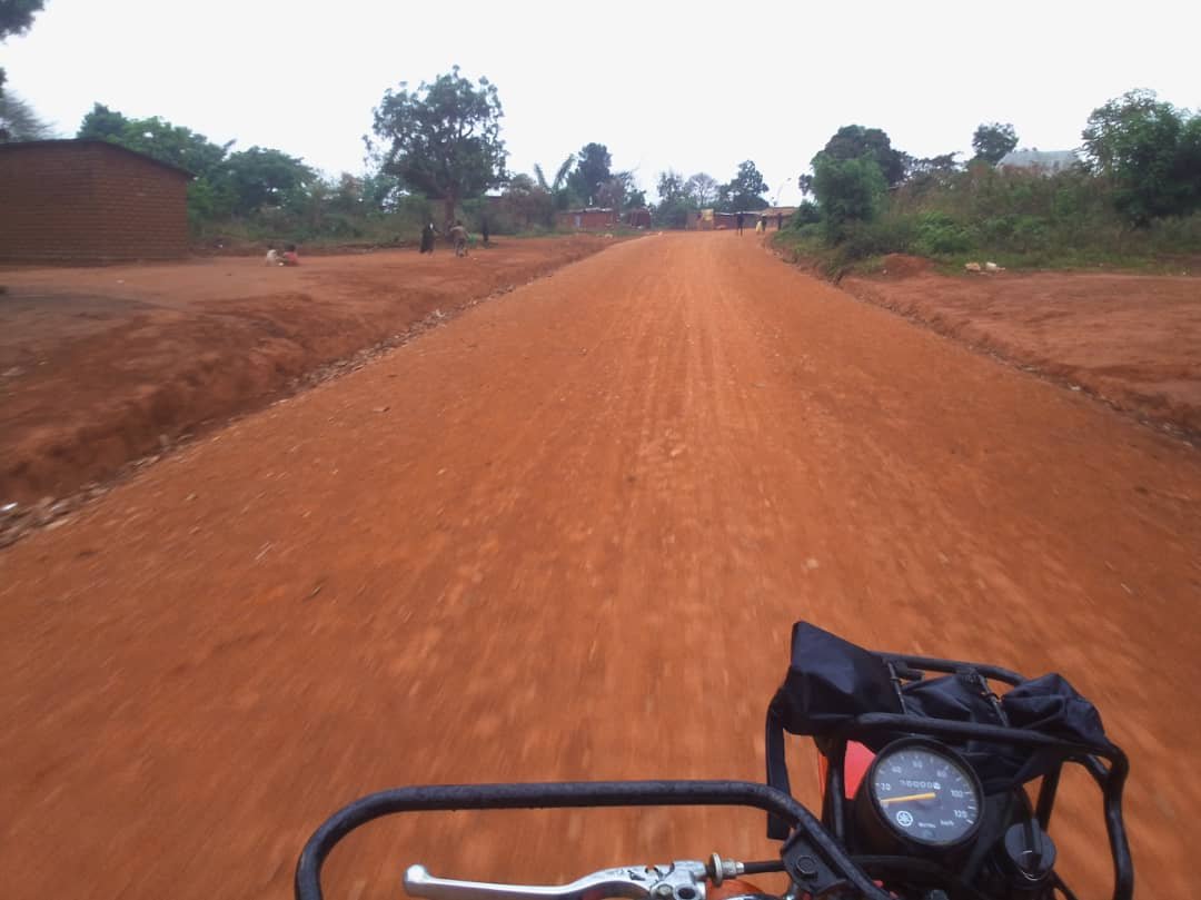 Route en terre amenagee