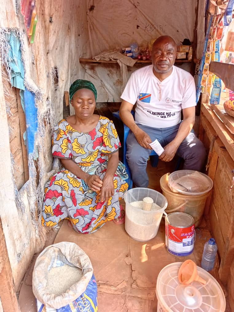 Repas communautaire pour les enfants orphelins
